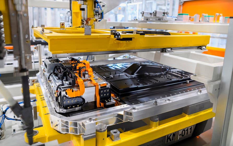 Producción de baterías. Imagen: Mercedes-Benz