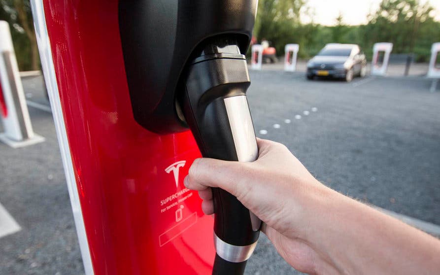 Programa piloto Tesla Supercargadores Paises Bajos