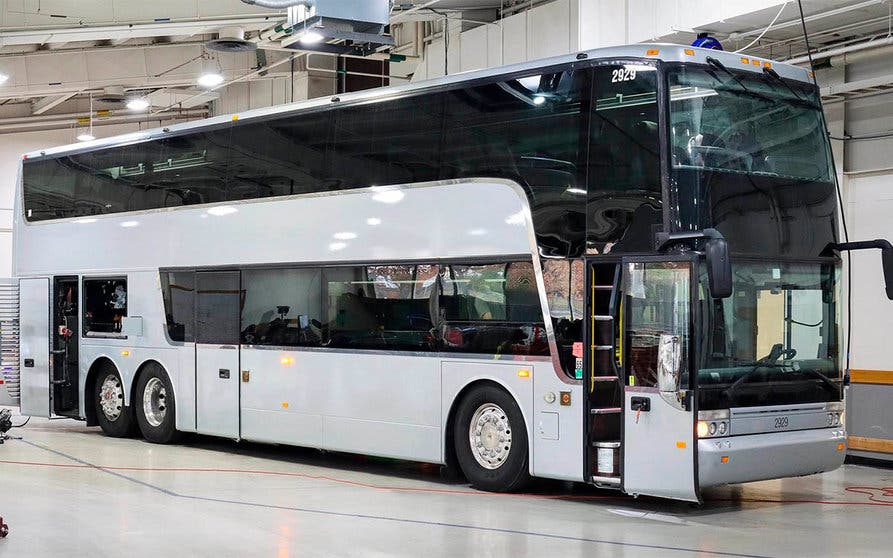 autobus electrico Van Hool TD925 de Lightning eMotors