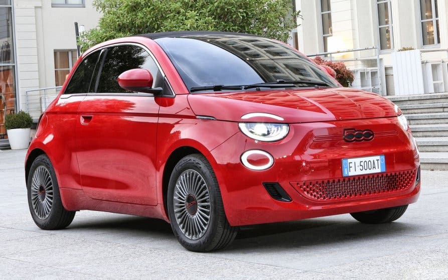 14_NewFiat500(RED)