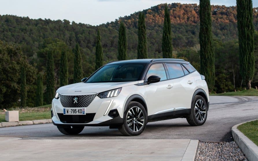 peugeot_e2008_03