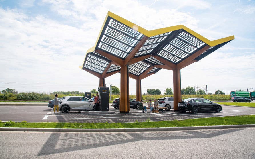 cargadores Fastned Tesla