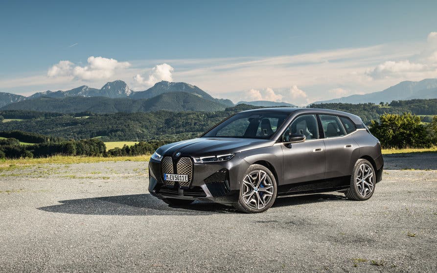 BMW iX