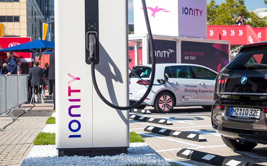 Ionity 400 estaciones de recarga coches electricos