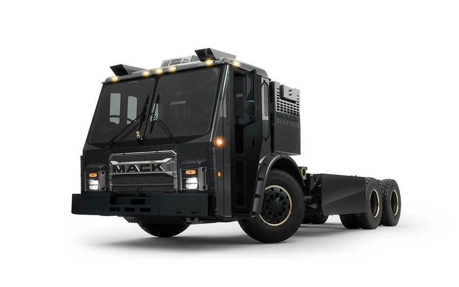 Mack Trucks ofrece a sus clientes un servicio todo incluido