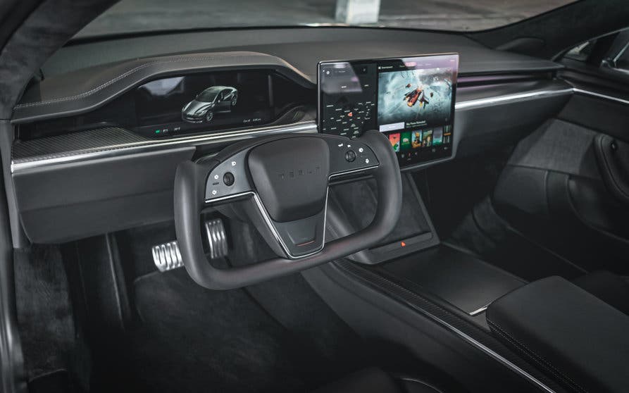 volante-tipo-yugo-tesla