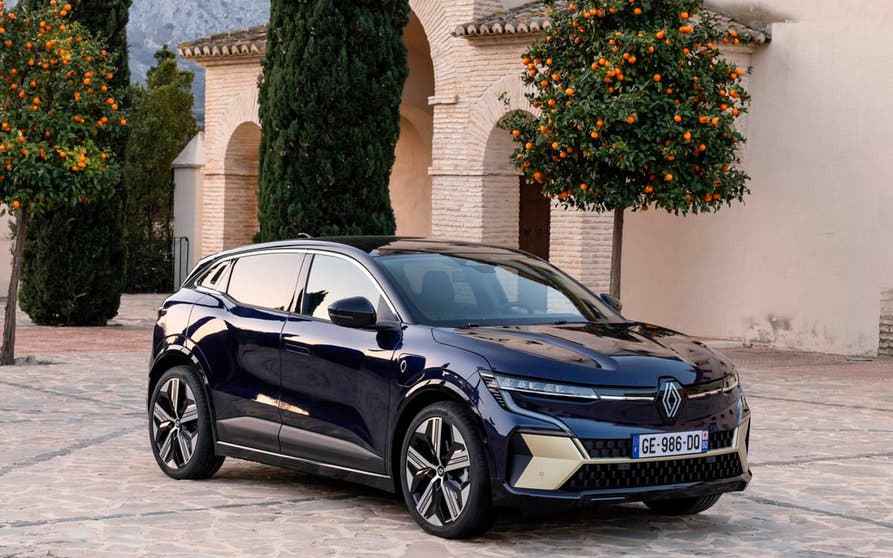 Servicios añadidos renault megane e-tech electrico-portada
