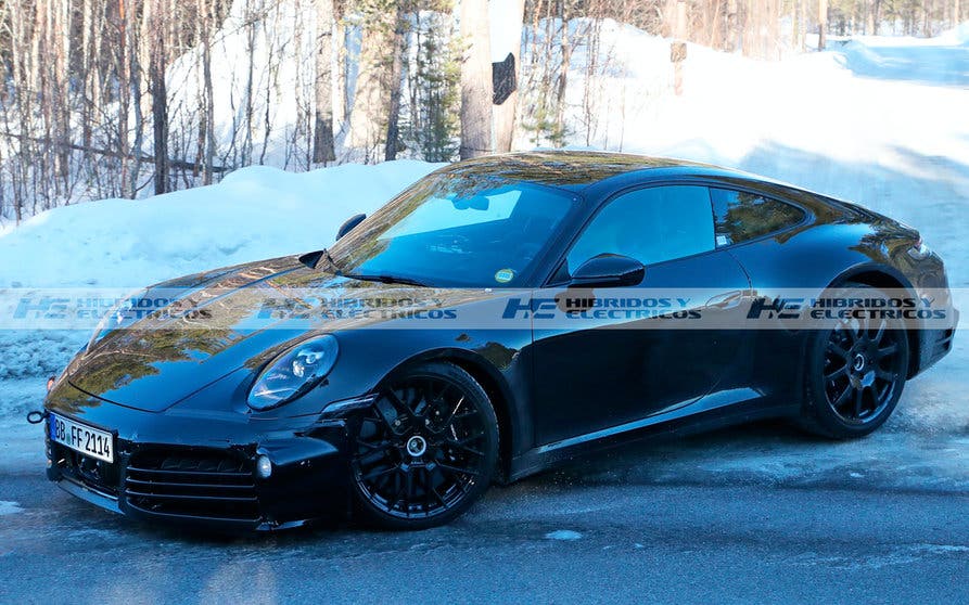 Porsche 992 hybrid 3