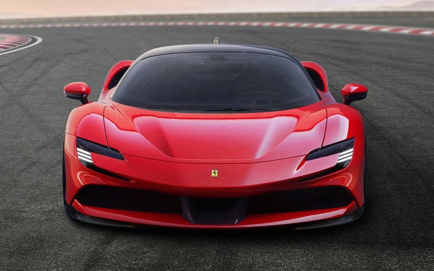 Ferrari anuncia una nueva inversión económica para la electrificación de sus modelos
