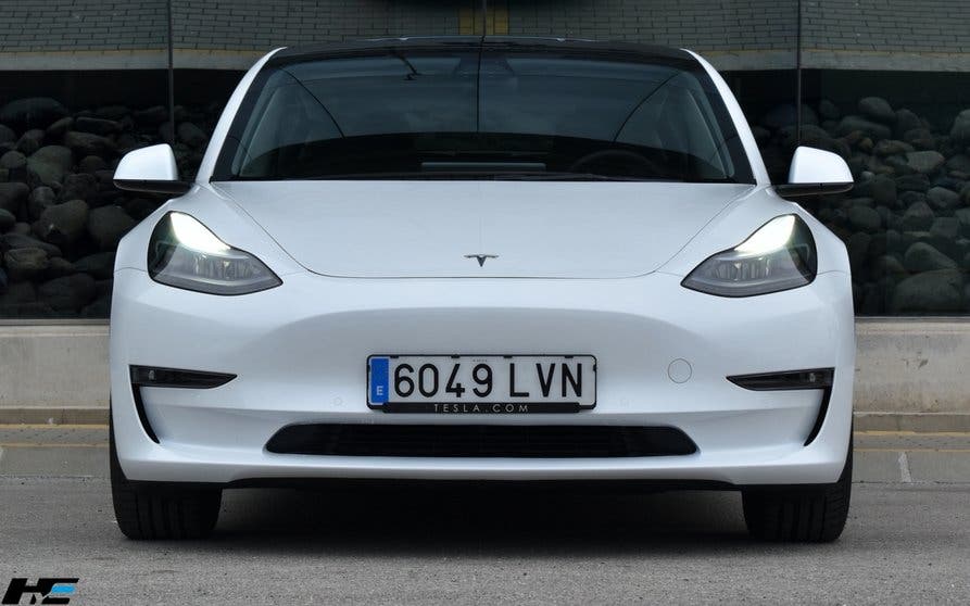 Tesla Model 3.