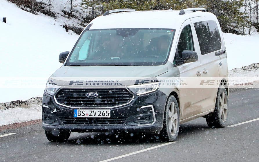 Ford Tourneo Connect PHEV 1
