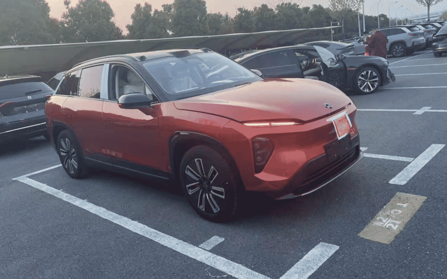 NIO ES7.