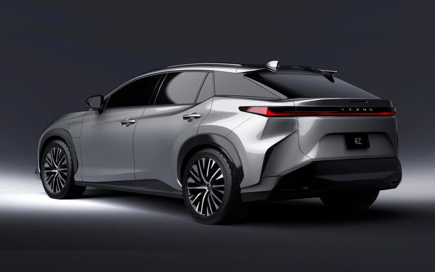 Lexus RZ 450e.
