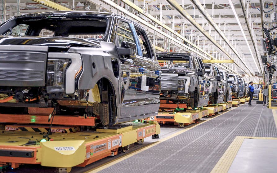 Produccion en serie de la Ford F150 Lightning.