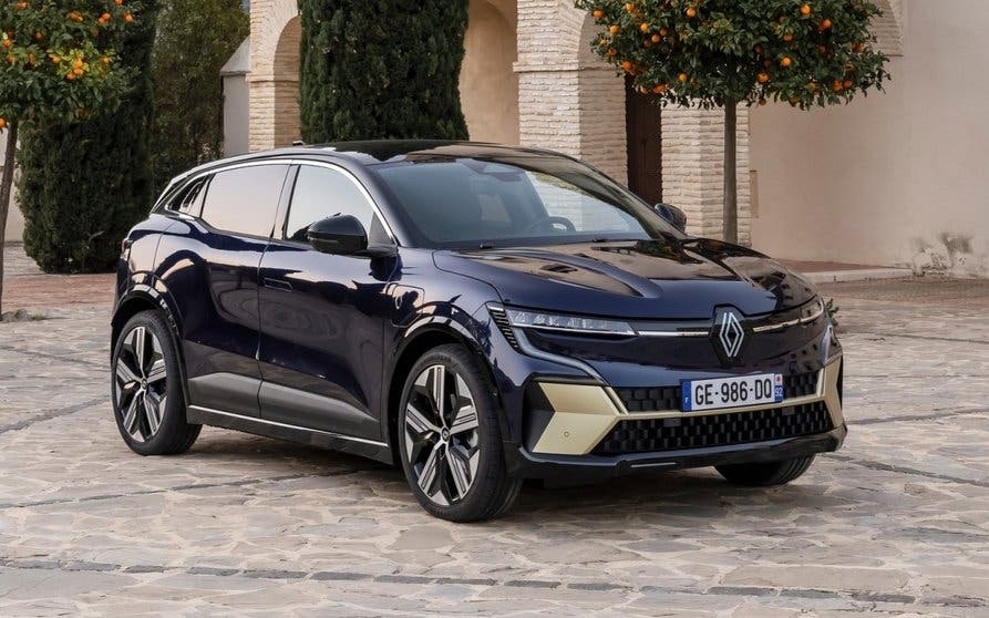 Renault-Megane_E-Tech-2022-portada