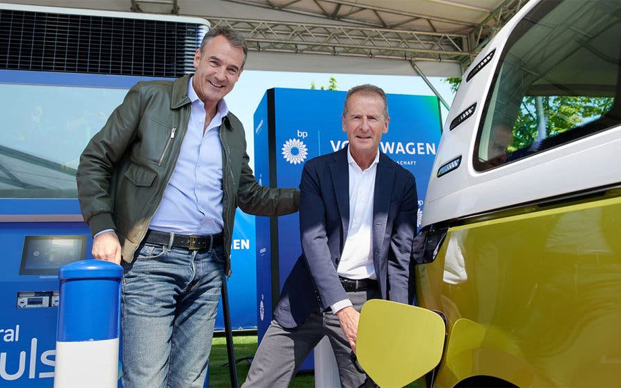 BP y el Grupo Volkswagen se asocian para potenciar su nueva red de recarga