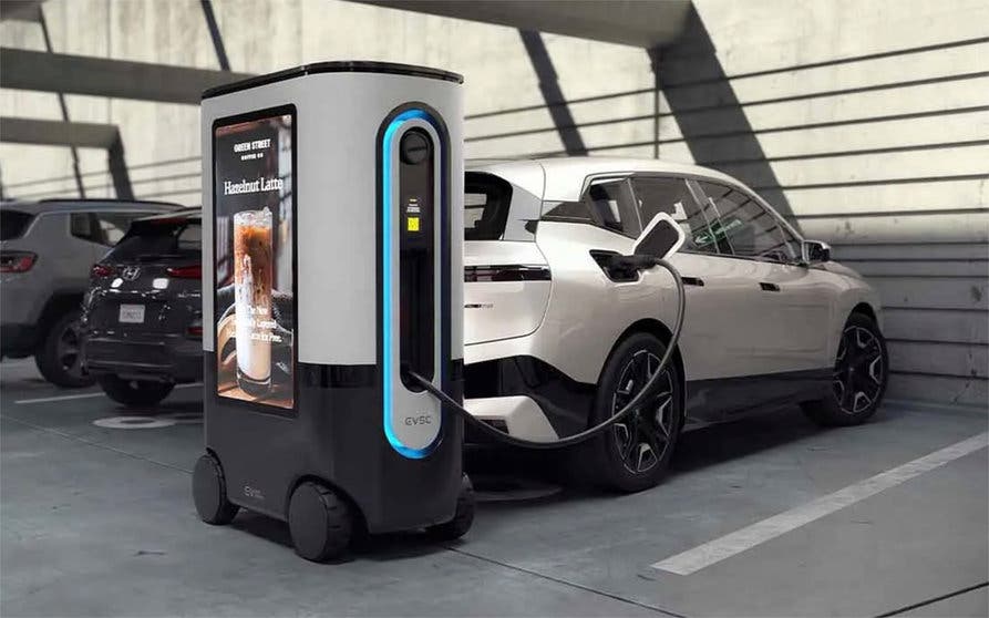 EV Safe Charge ha presentado el ZiGGY, su robot autónomo para la recarga de coches eléctricos