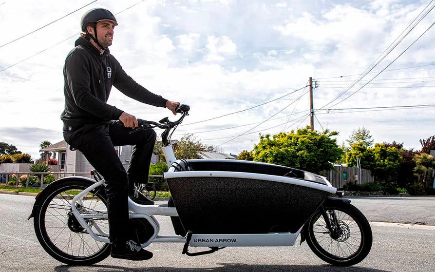 bicicleta electrica carga Urban Arrow Family Cargo 2022-portada