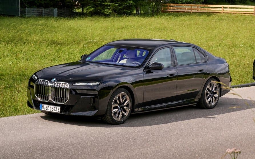 bmw-i7-blindado-02