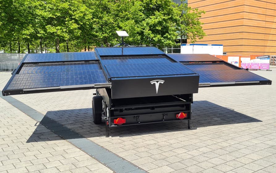 Remolque-Solar-Tesla