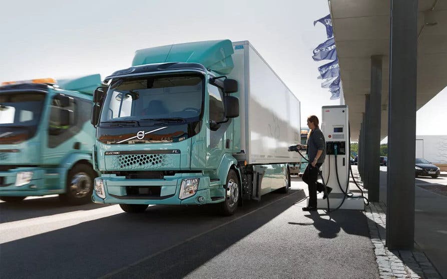 Camion-Electrico-Volvo-Recarga