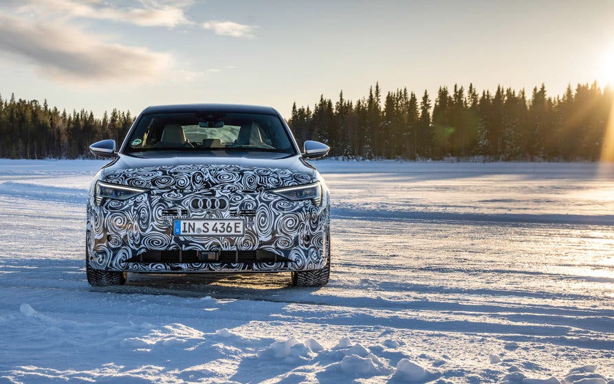 Audi-e-tron-Sportback-2023-Frontal