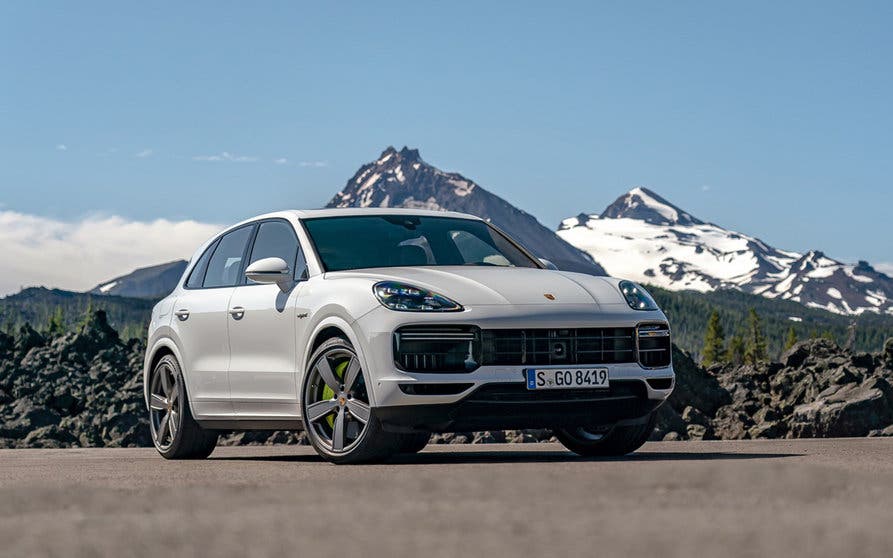 2020-porsche-cayenne_100711469_h