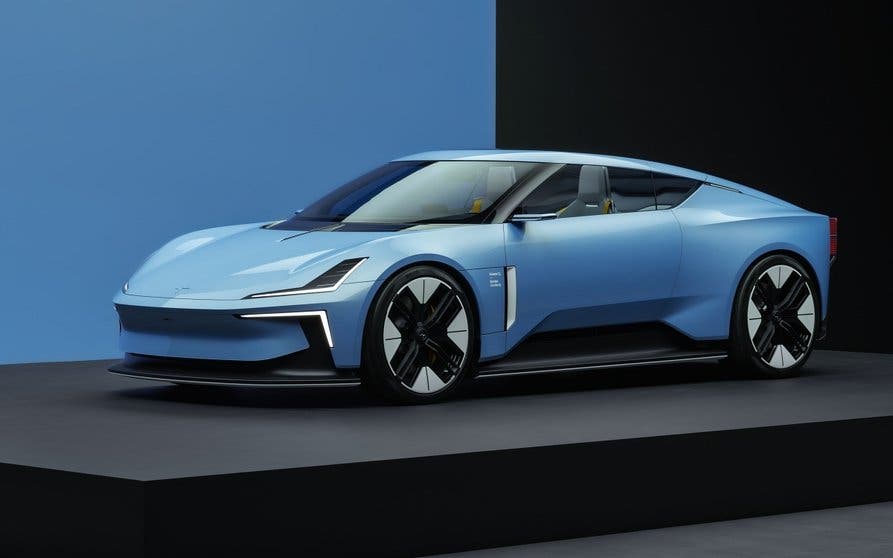 656735_20220816_Polestar_electric_roadster_concept