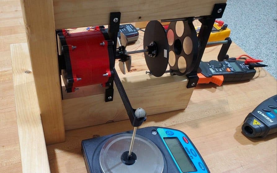 Motor eléctrico diseñado por Robert Sansone.