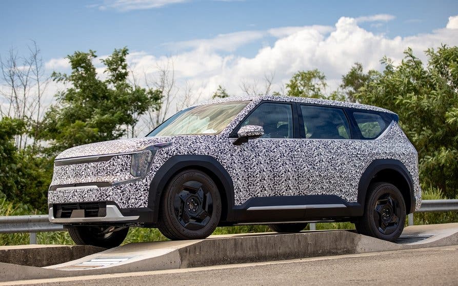 KIA-EV9-Lateral