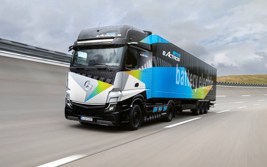 Mercedes-Benz eActros LongHaul
Mercedes-Benz eActros LongHaul
