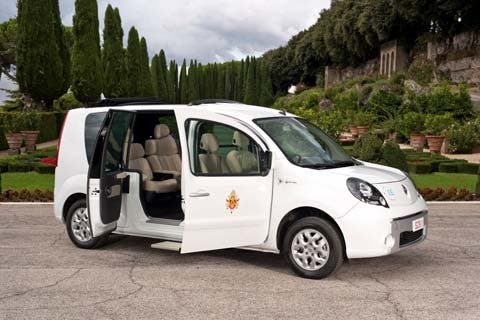 Renault ha entregado a Su Santidad Benedicto XVI un vehículo 100% eléctrico