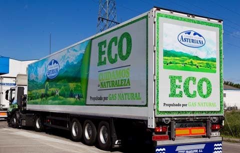 Central Lechera Asturiana, incorpora a su flota el primer camión de gran tonelaje en España impulsado por GNC