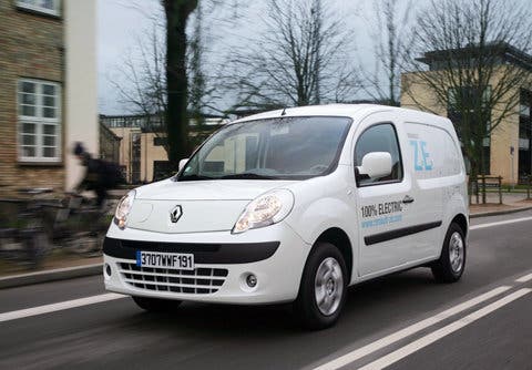 Cumpleaños Feliz para el Kangoo Z.E. eléctrico