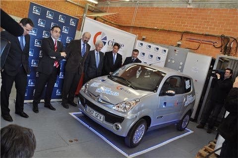 Endesa y CIRCE presentan por primera vez en España la carga rápida sin cables para vehículos eléctricos