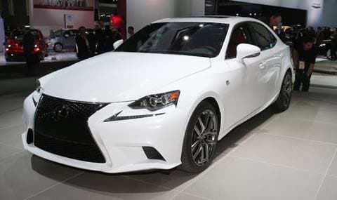 Lexus muestra en el Salón de Detroit la versión híbrida IS 300h