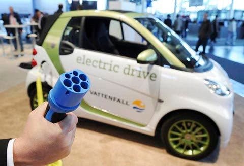 El coche eléctrico recibirá del Gobierno 10 millones de euros en ayudas


