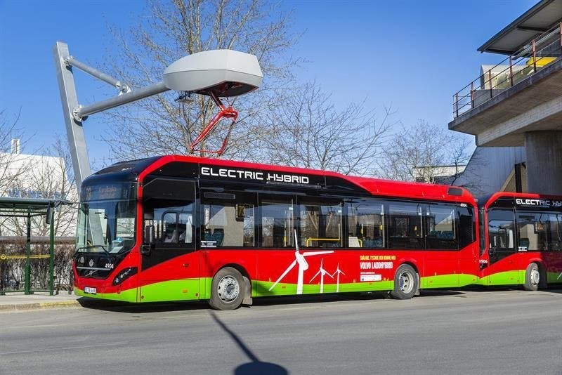 Estación-de-recarga-eléctrica-para-autobuses-híbridos-en-Estocolmo