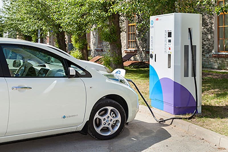 ABB y Microsoft unen sus fuerzas para lanzar una nueva plataforma de servicios de carga de vehículos eléctricos.