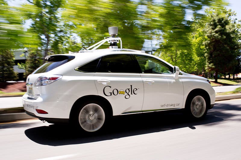 los-coches-autonomos-tambien-sufren-accidentes-pero-son-seguros-01