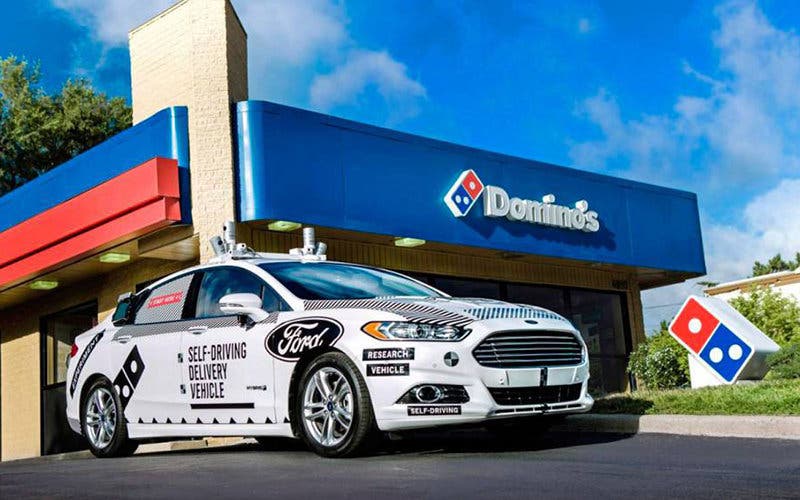 ford-autonomo-focus-domino-pizza