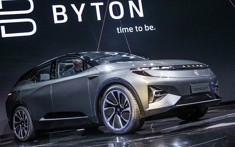 byton-electric-intelligent-suv-makes-global-debut-at-ces-1-e1515380137888