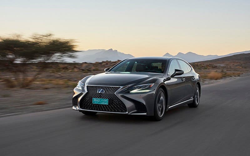128-lexus-ls500h-manganese-dynamic-2