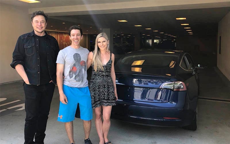 tesla-model-3-entrega-elon-musk