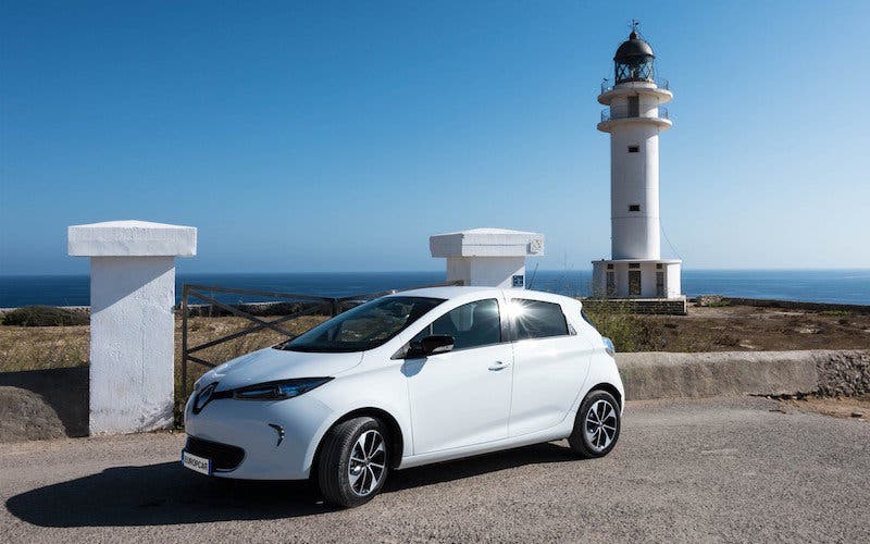 renault-zoe-europcar-formentera-electrico