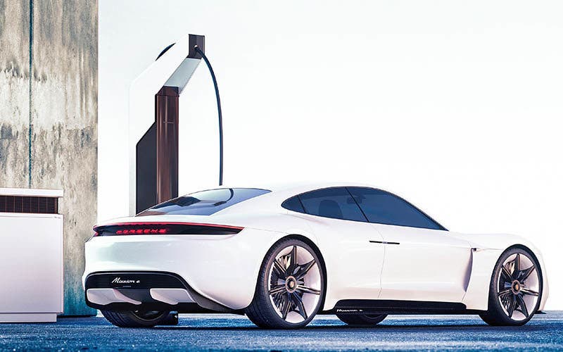 Porsche_Taycan-electrico-cargando-Charger-2