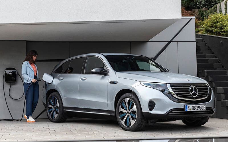 Mercedes-Benz-EQC-2020-1600-06