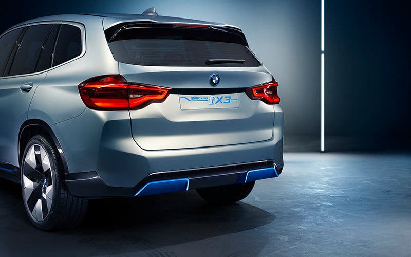 P90301501_highRes_bmw-concept-ix3-04-2 copia