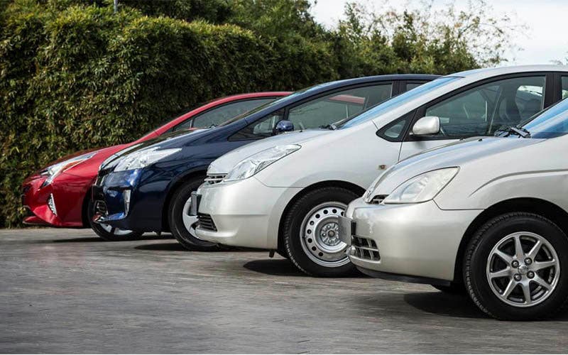 Toyota mantendrá dos tecnologías para las baterías de sus híbridos, litio y níquel
