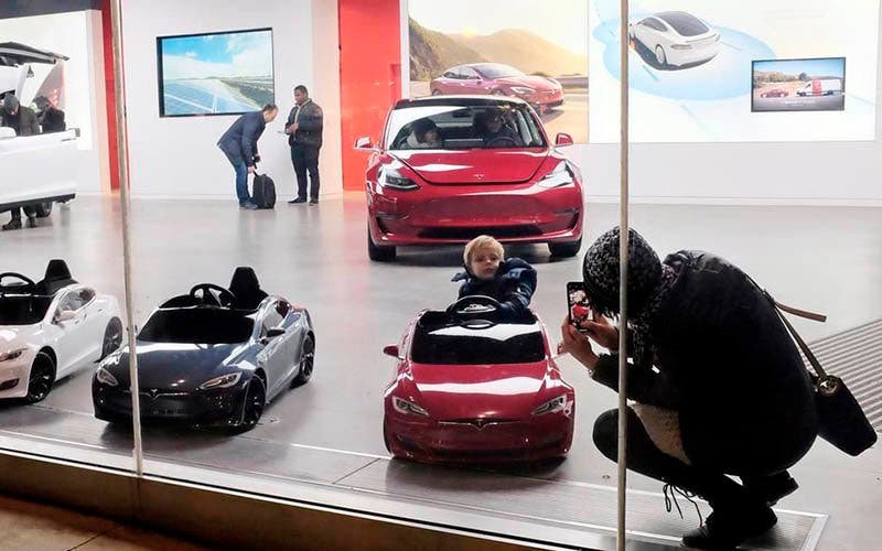 Tesla se hará cargo de la diferencia del incentivo fiscal estatal en caso de retrasarse la entrega de sus pedidos